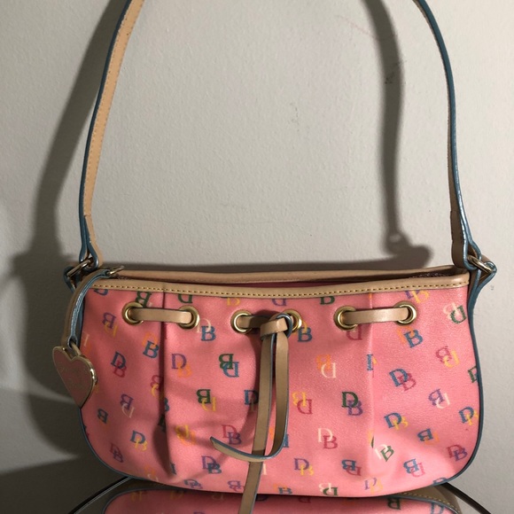 Dooney & Bourke Handbags - Dooney & Burke Bag